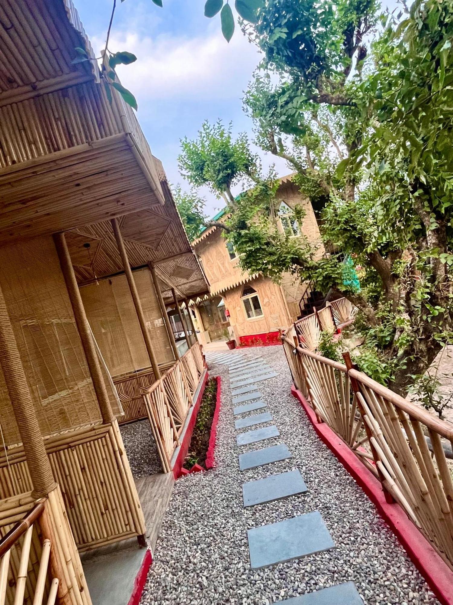 Bamboo Garden Cottages And Cafe Rishīkesh Εξωτερικό φωτογραφία